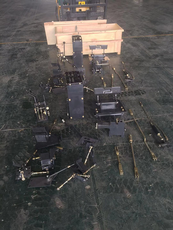 推土机全车操纵