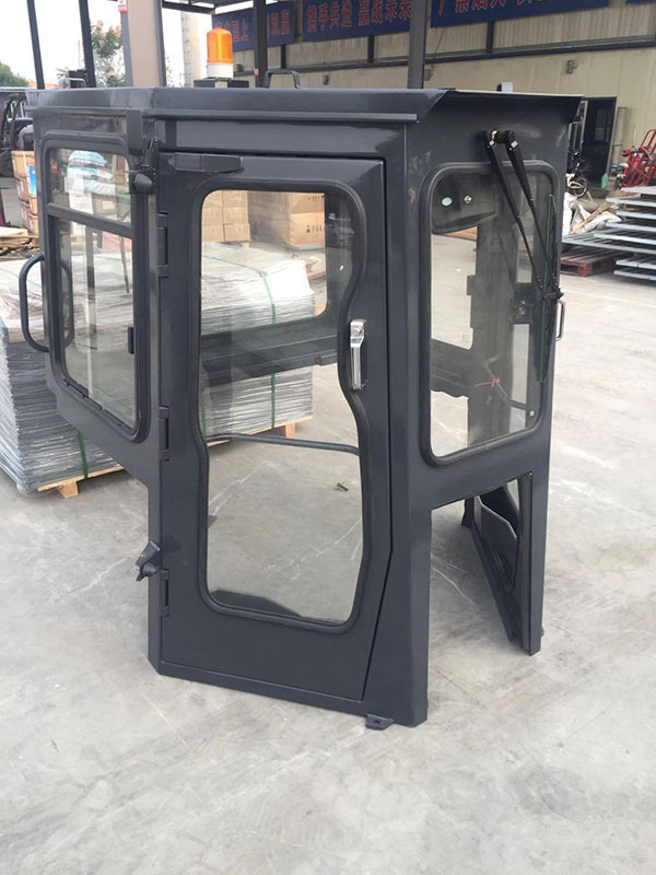 推土机驾驶室防翻